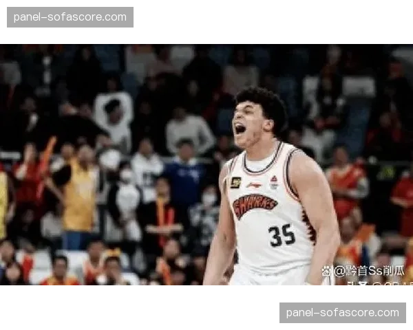 上海久事114-94击败山西汾酒卫冕俱乐部杯冠军,洛夫顿砍下31分11助攻 上海久事114-94击败山西汾酒卫冕俱乐部杯冠军,洛夫顿砍下31分11助攻