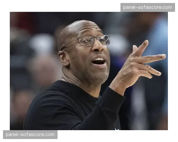 Shams报道：多位球队高管认为篮网球星布里奇斯将在休赛期被交易